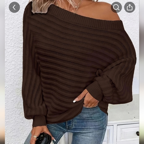 Cozy acrylic knit striped sweater elegant off shoulder for fall or winter - Picture 4 of 5